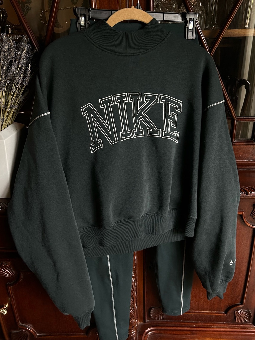 Nike Phoenix Fleece Sewaweed Green MockNeck Sweatshirt With Matching Leggings